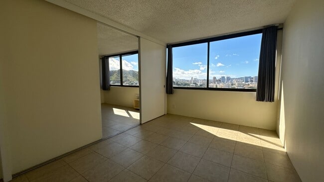 Building Photo - 55S S Kukui St