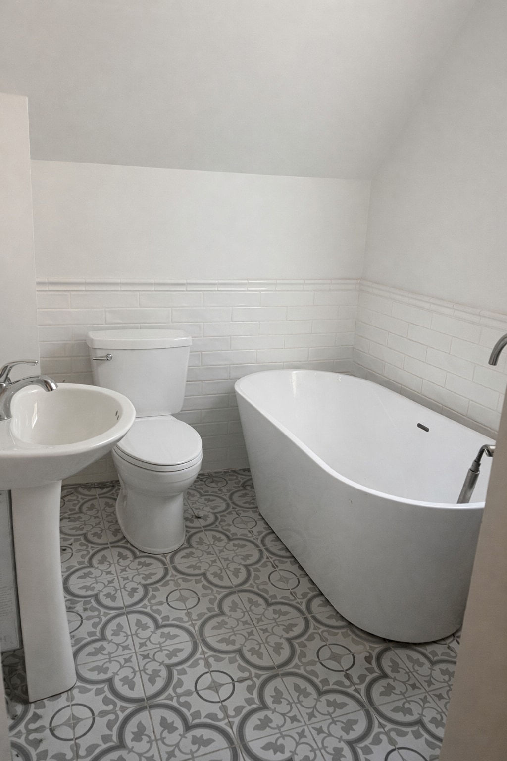 Building Photo - 324 E Michigan St