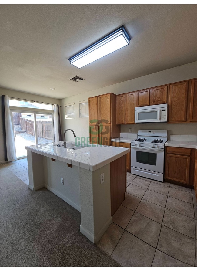 Building Photo - Lovely 1 Story Home in Riverpointe Communi...