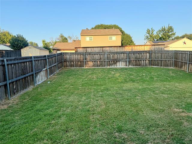 Building Photo - 2113 Fountain Dr