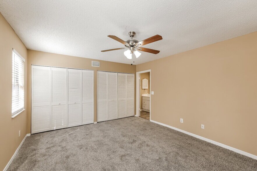 Building Photo - 167 NE Twylite Terrace