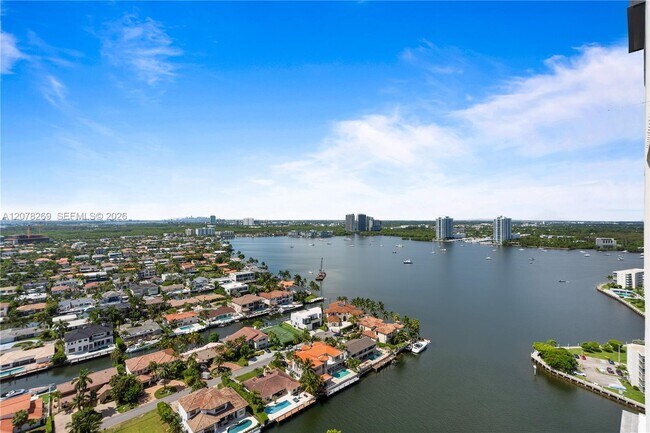 Building Photo - 1000 W Island Blvd