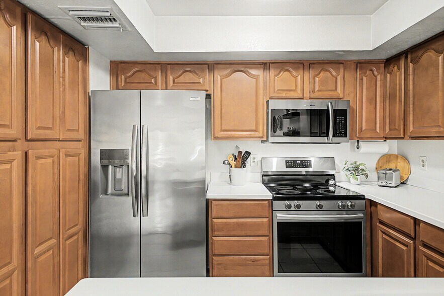 New appliances, dishes, pans, even a waffle maker.  Everything you need for everyth - 819 N College Ave