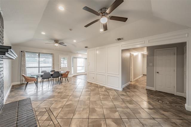 Building Photo - 514 Parsley Ln