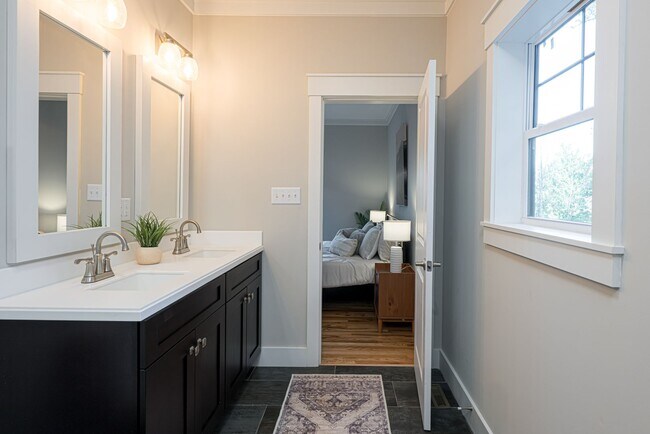 Building Photo - Large New Construction Rental - Old Fort