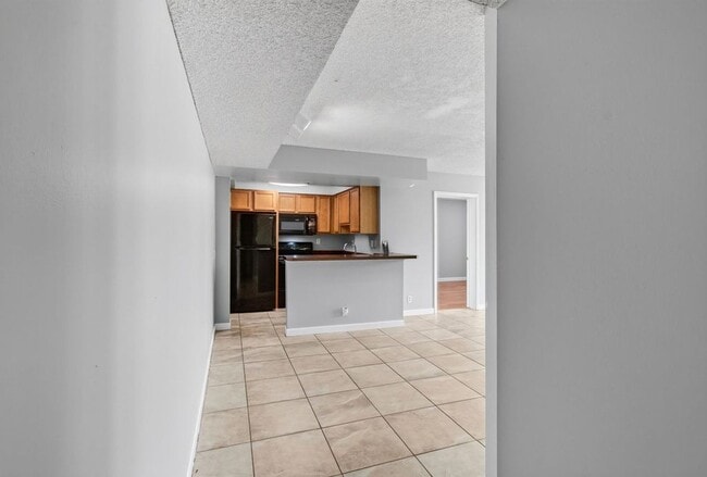 Building Photo - TWO BEDROOM TWO BATHROOM!! WATERFRONT COMMUNITY!!