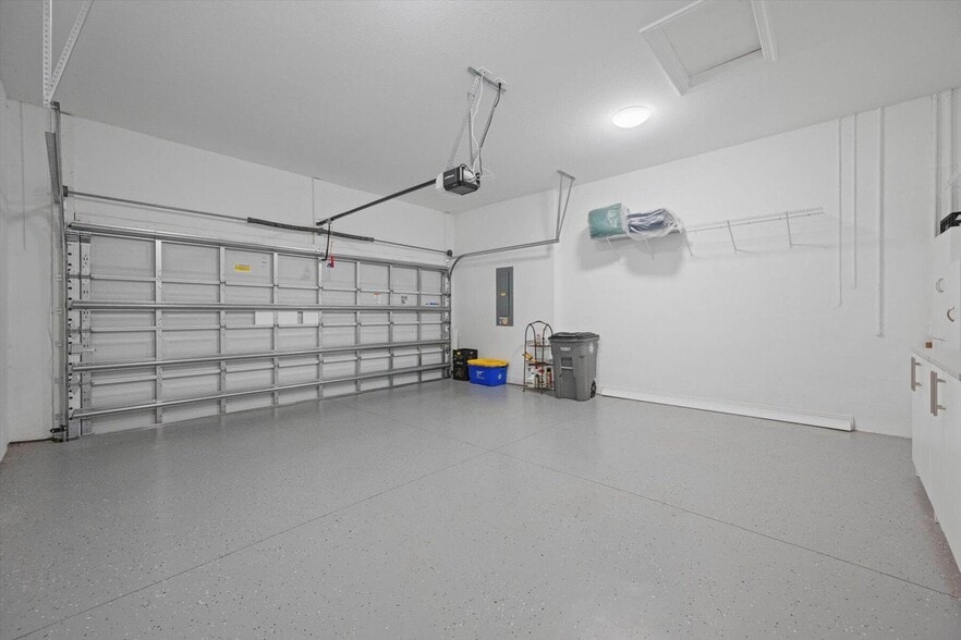 Building Photo - 16124 Key Biscayne Ln