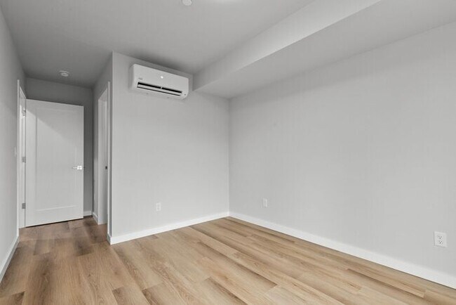 Building Photo - Stunning Brand-New Ballard Townhome with Air Conditioning