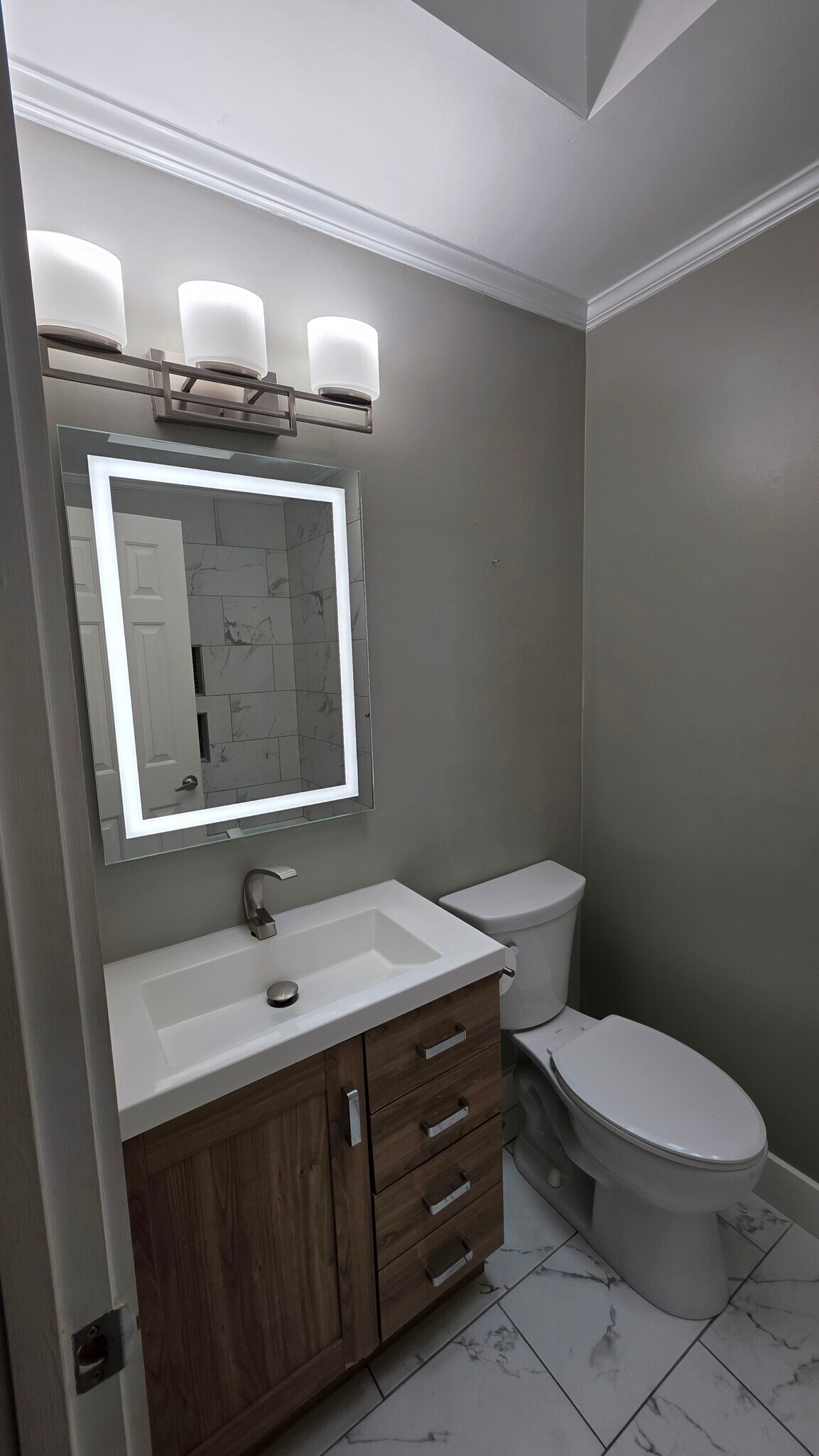 Building Photo - 4296 Wimbledon Dr