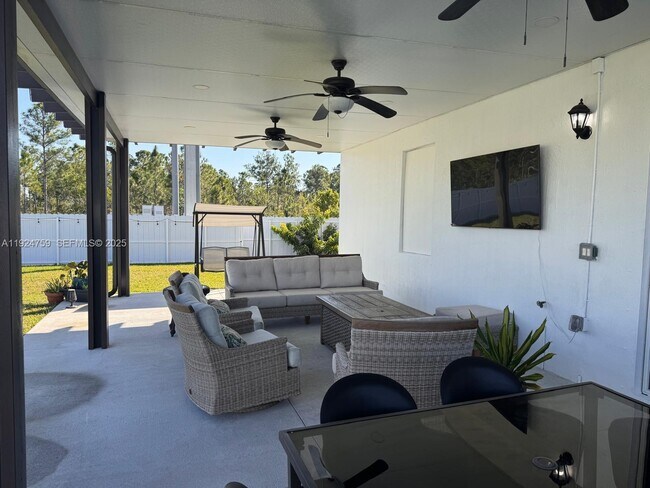 Building Photo - 13201 SW 269th Ter