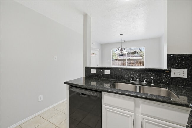 Building Photo - 2034 Greenwest Dr