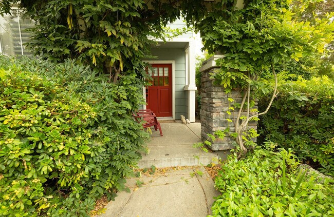 Building Photo - 115 Maybeck St