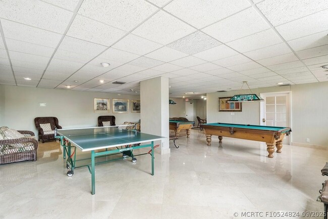 Building Photo - 5600 N Flagler Dr