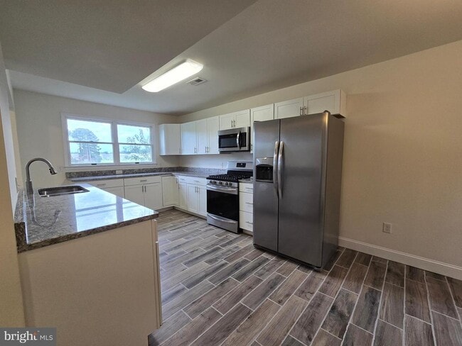 Building Photo - 490 Duck Creek Rd