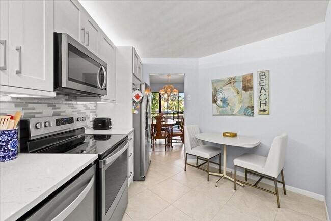 Building Photo - 5851 Camino Del Sol
