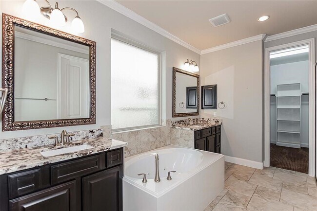 Building Photo - 17938 Fernwood Bend Dr