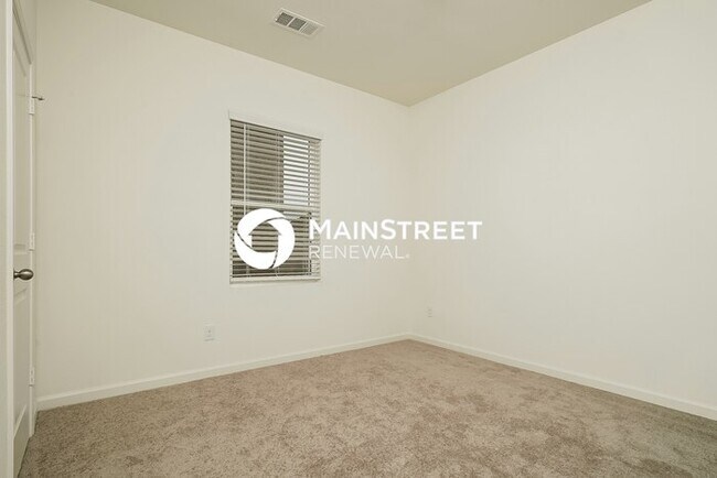 Building Photo - 4 Bedroom Pet-Friendly Home in Crowley, TX with Main Street Renewal