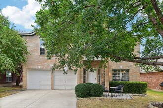 Building Photo - "Discover Comfort & Style: Spacious 3-Bedr...