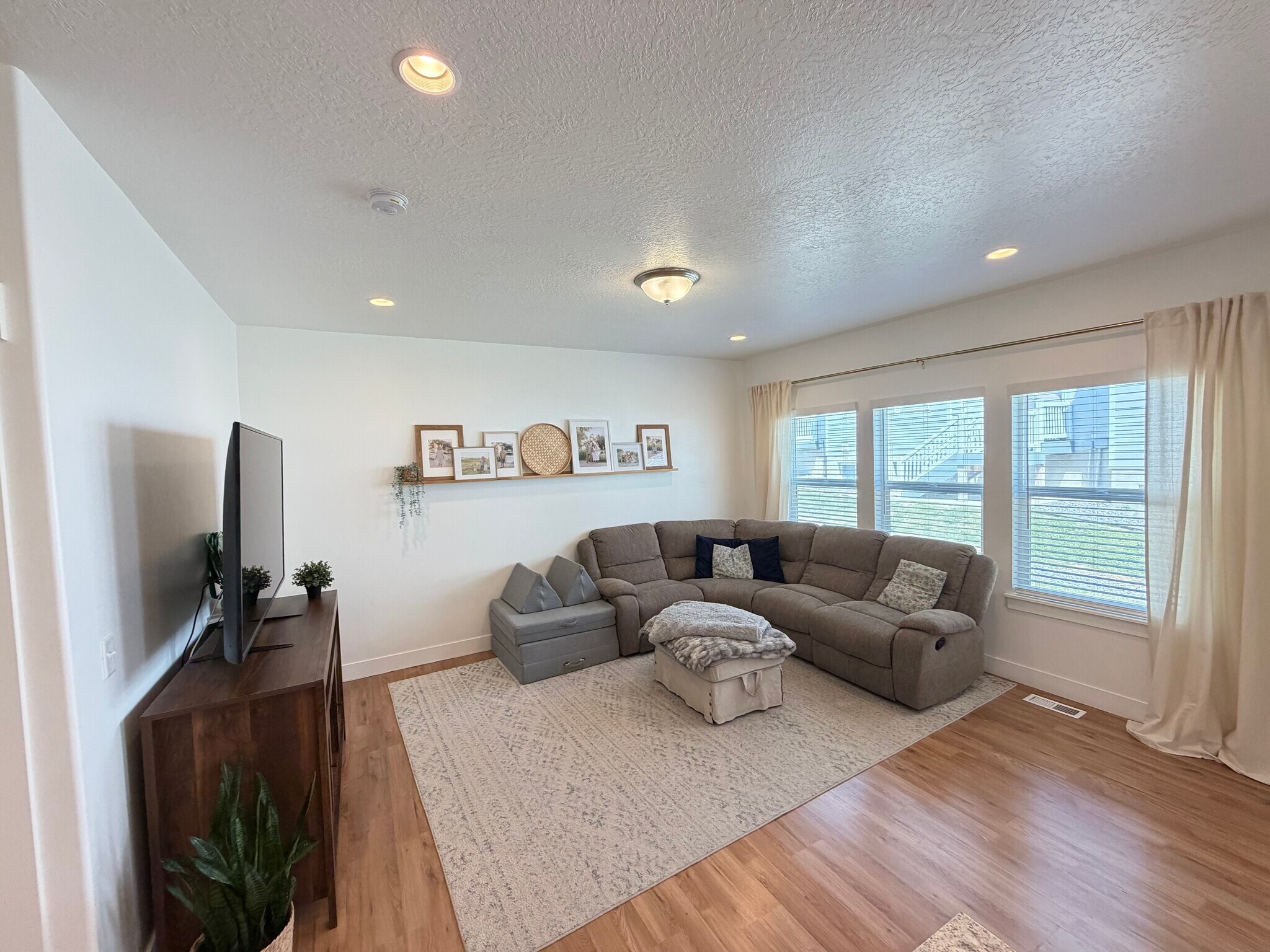 Building Photo - 4062 W 740 N