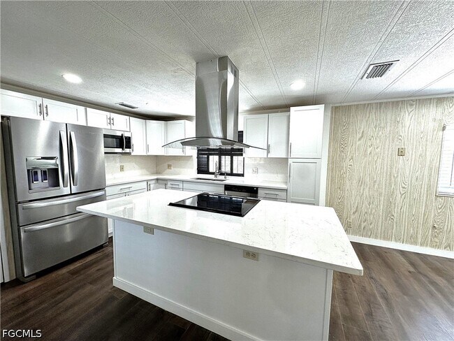 Building Photo - 16004 Tangelo Way