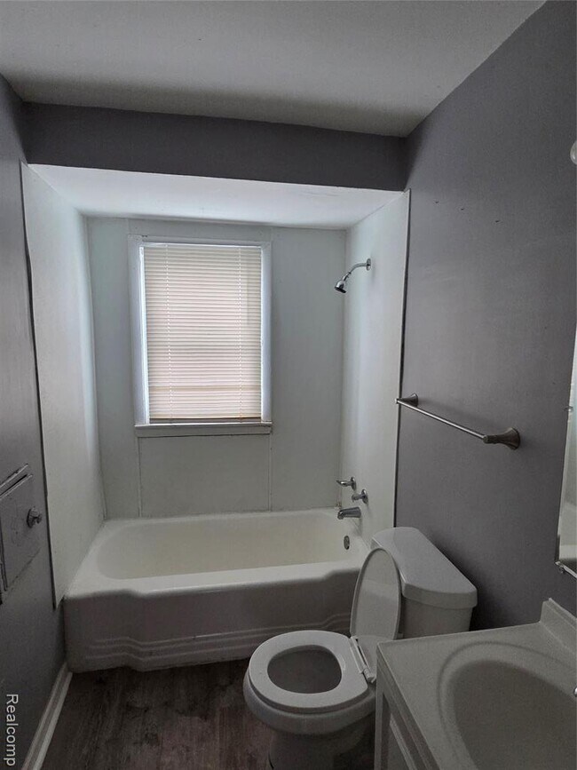 Building Photo - 1139 Bassett St