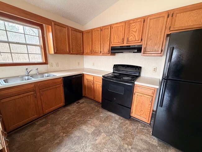 Building Photo - AVAILABLE