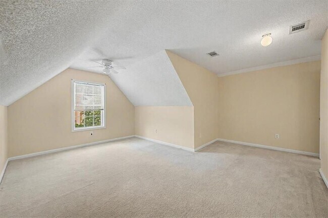 Building Photo - 2025 Baramore Oaks Dr