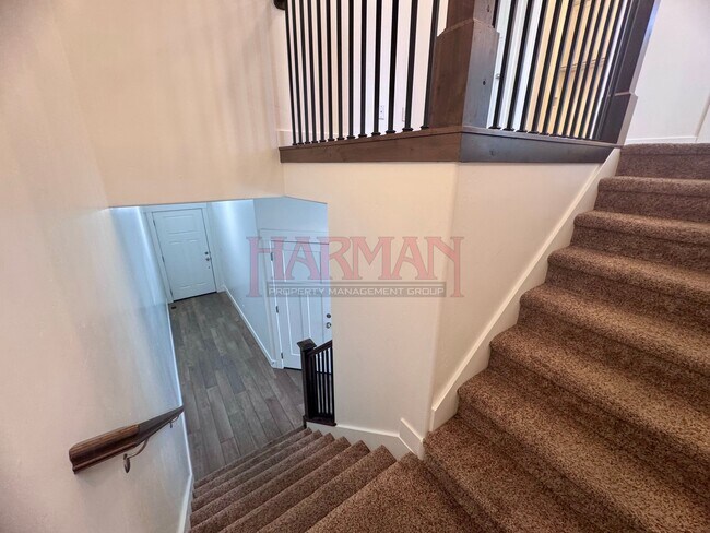 Building Photo - 1008 E 120 S