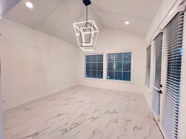 Building Photo - 20156 Russell Dr