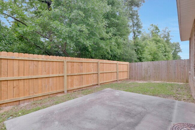Building Photo - 5402 Parkside Dr