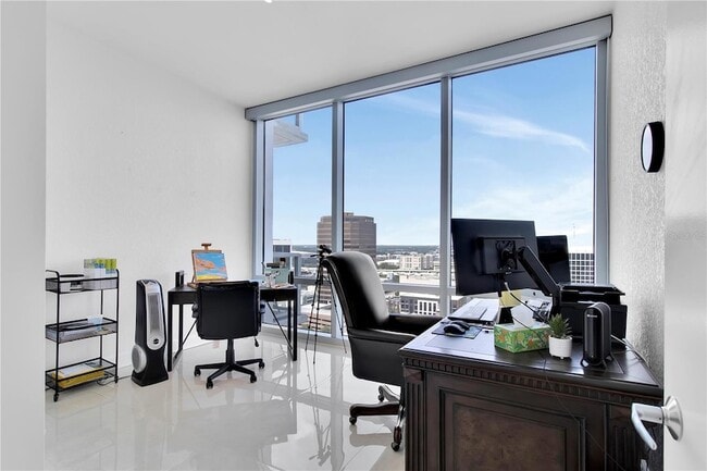 Building Photo - 150 E Robinson St