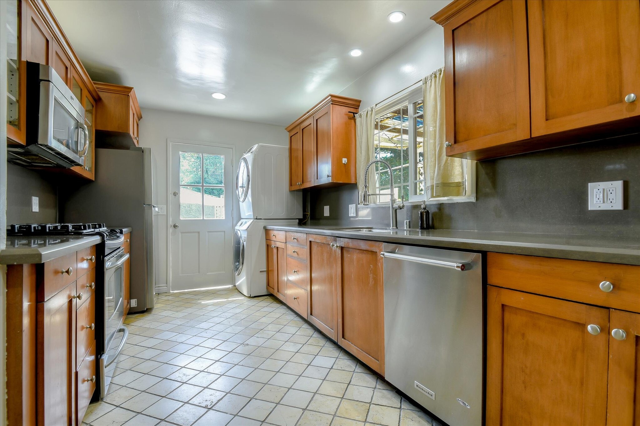 Building Photo - 11386 Tenino Ave