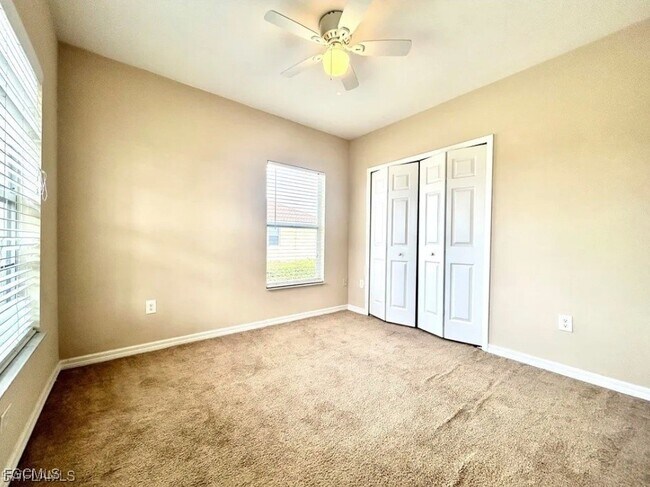 Building Photo - 909 SW 47th Terrace