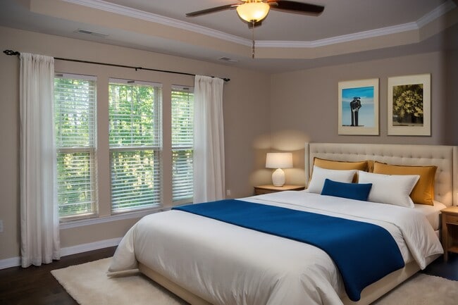 Building Photo - 122 Tuftin Dr