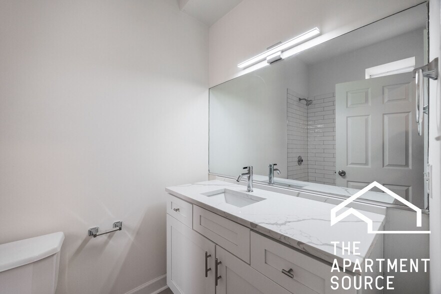 Building Photo - 2112 N Campbell Ave