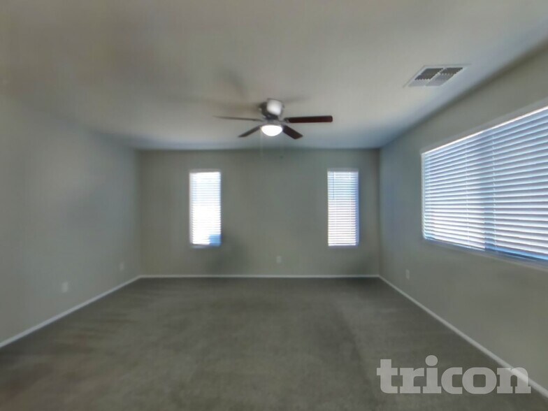 Building Photo - 930 W Mesquite Tree Ln