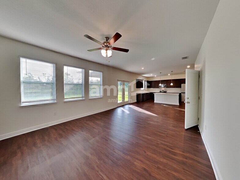 Building Photo - 20371 Calla Lily Dr
