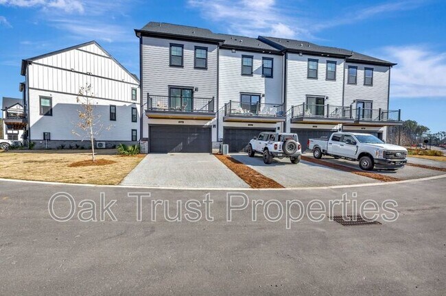 Building Photo - 236 Somerset Acrs Dr