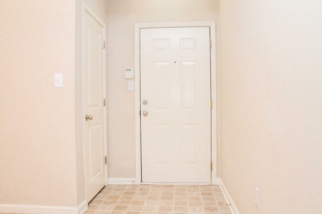 Building Photo - 705 Walker Square