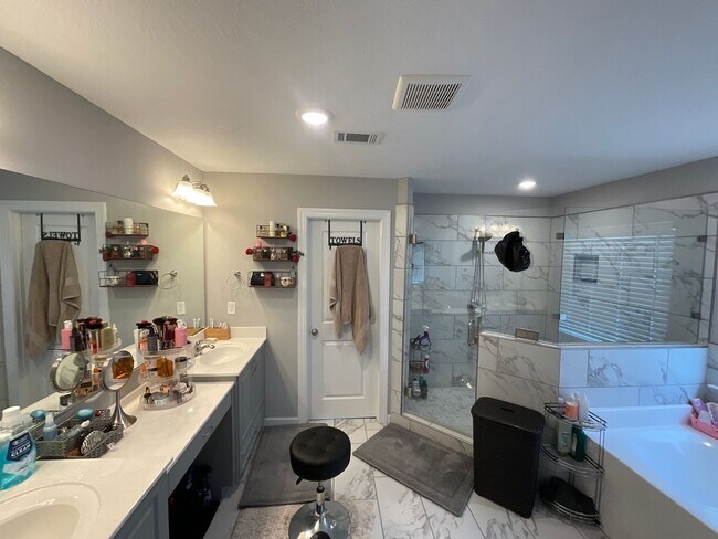 Building Photo - 1283 Cobblefield Dr