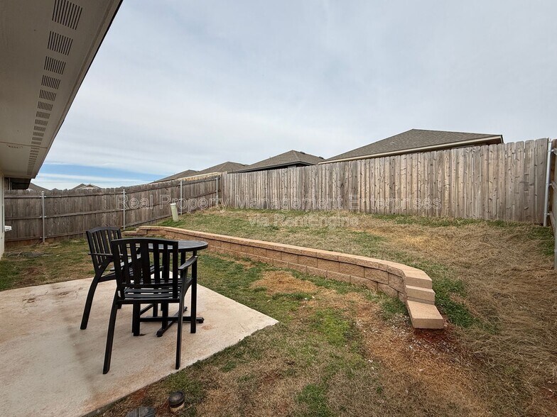 Building Photo - 4612 Prominence Dr