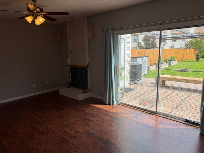 Building Photo - Ocean Lakes Three Bedroom Townhome