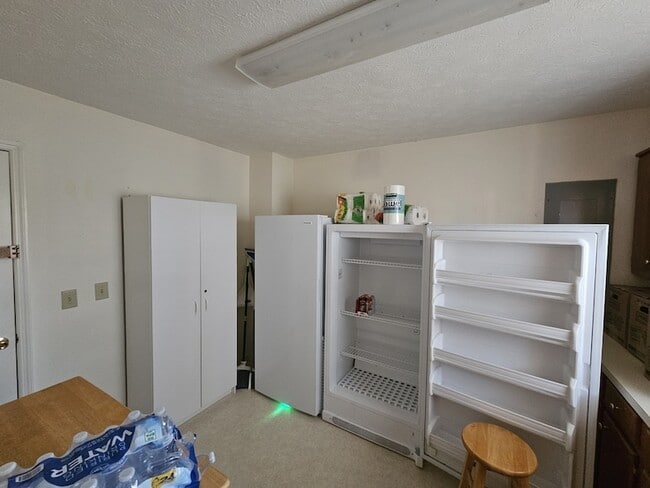 Building Photo - 1876 S Mt Juliet Rd