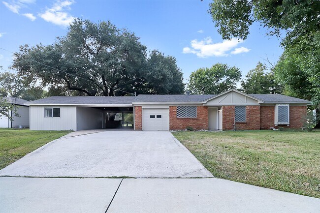 Primary Photo - 2509 Bayou Ave
