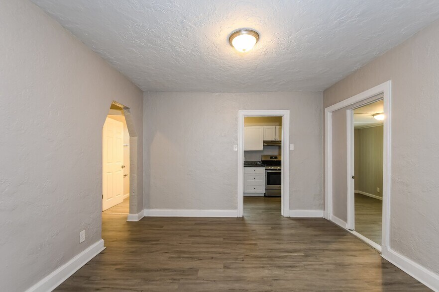 Building Photo - 808 Marion Pl