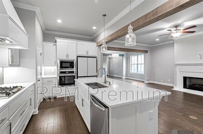 Building Photo - 3673 Spanish Trail
