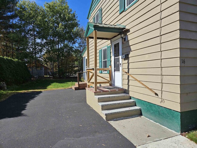 Building Photo - 16 McKenzie Dr