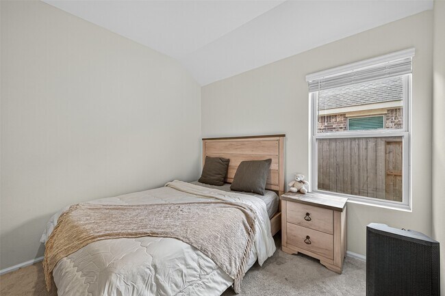 Building Photo - 27222 Woodridge Gln Dr