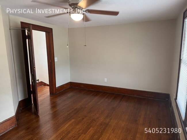 Building Photo - 1729 Moorman Ave NW