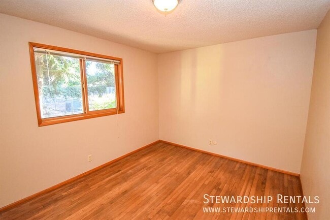Building Photo - 1183 Skipper Ave